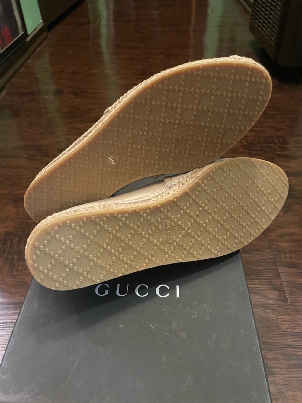 Gucci Cream Leather Insole with Natural Braided Rope - Picture 5 of 10